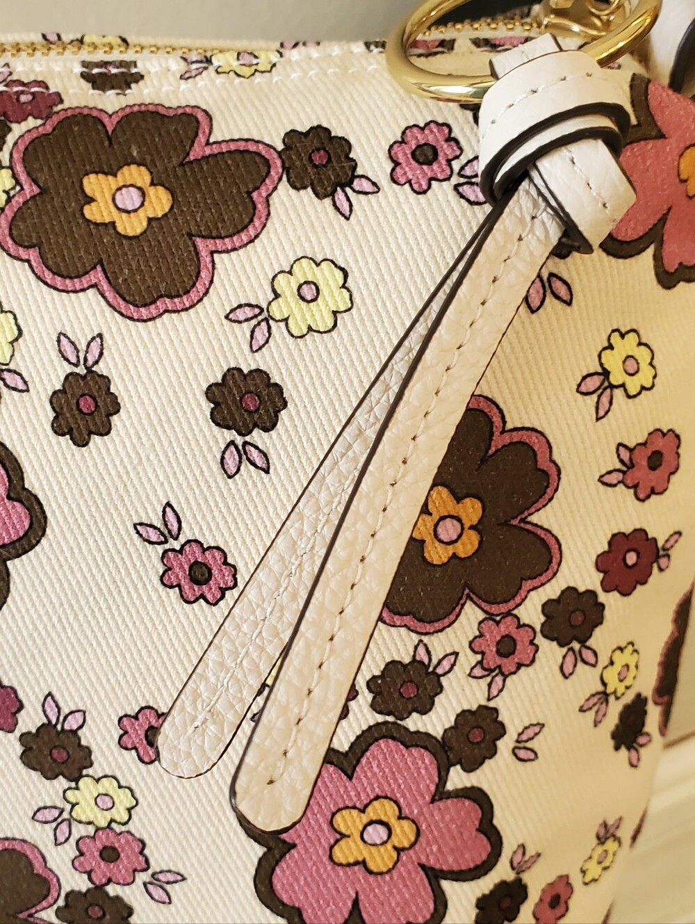 💥24 HOUR SALE💥🌼Coach Cargo Shoulder Bag Floral (FREE DIY CHARM INCLUDED)🌸 - Picture 7 of 13